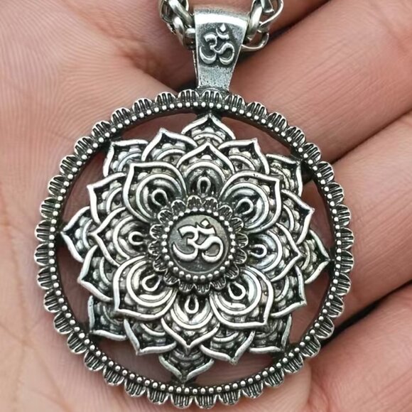 Yoga Meditation Om/Aum Symbol Necklace #1117 – Heavyweight Pendant & Chain - Picture 9 of 13